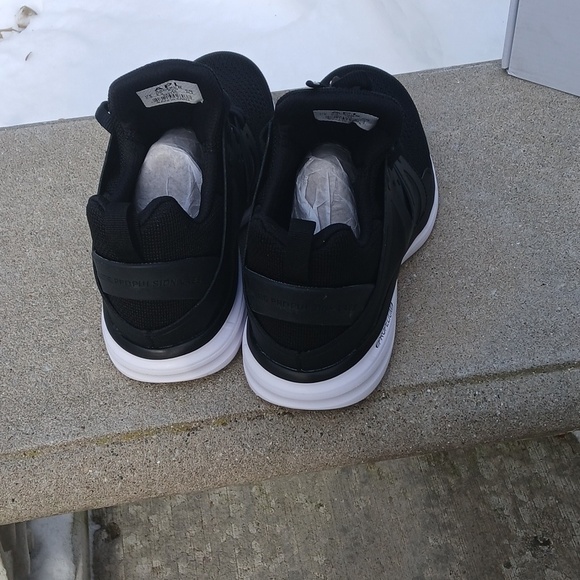 Amazon.com | Athletic Propulsion Labs (APL) Techloom Pro  APL Unisex Black and White Athletic Shoes Men 7.5 Womens 9.5